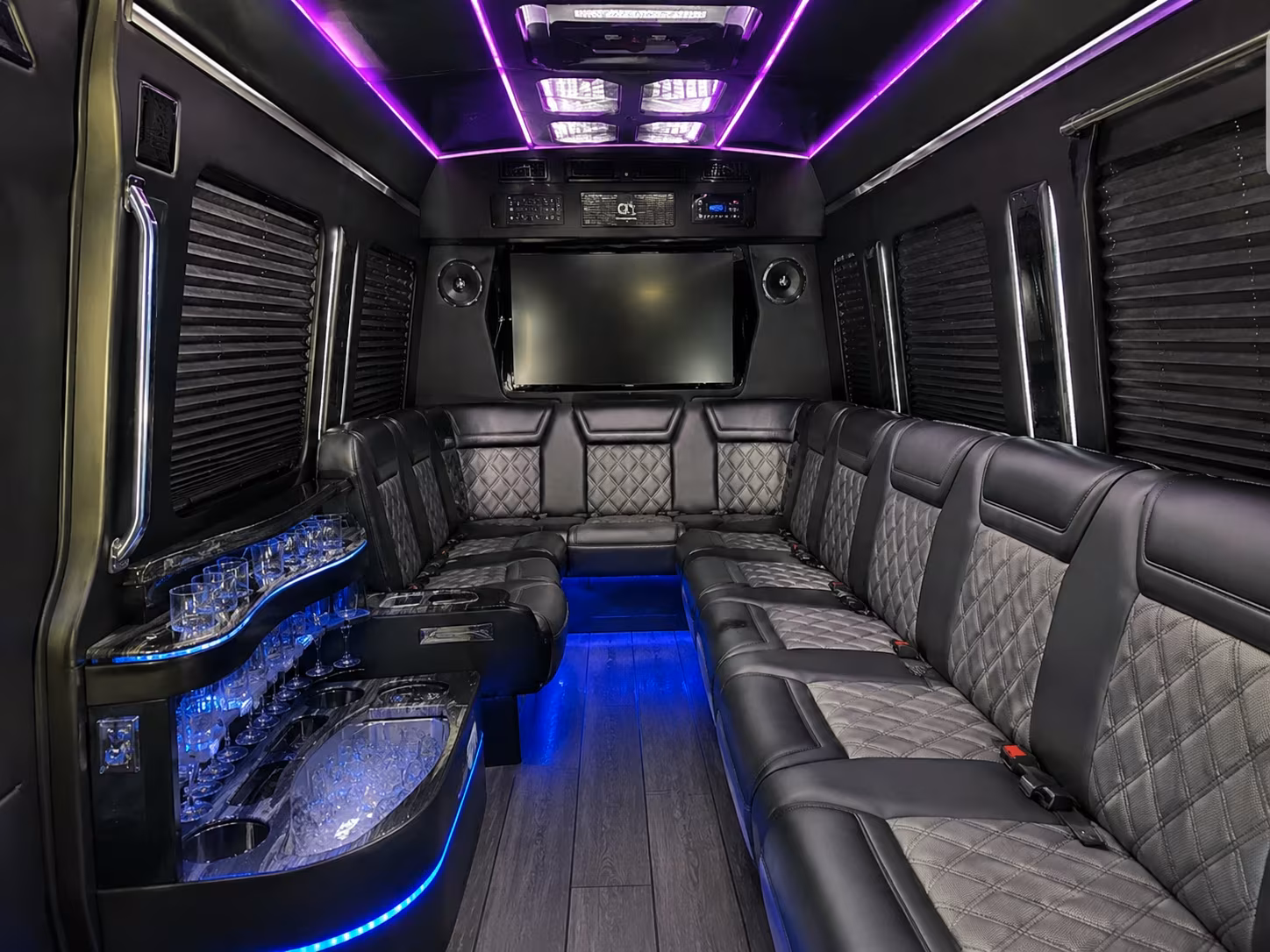 deerfieldbeachcharterbusservices com connects you to airport shuttle buses for wedding guests flying into fll pbi and mia